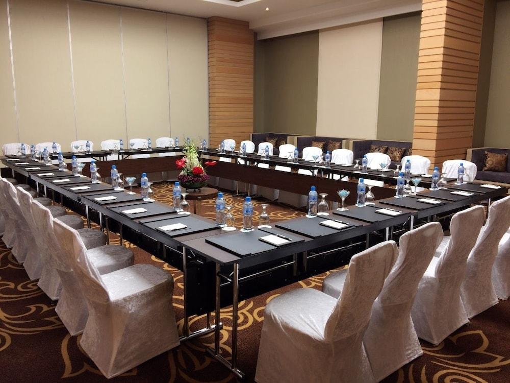 Ramee Rose Hotel Manama Luaran gambar